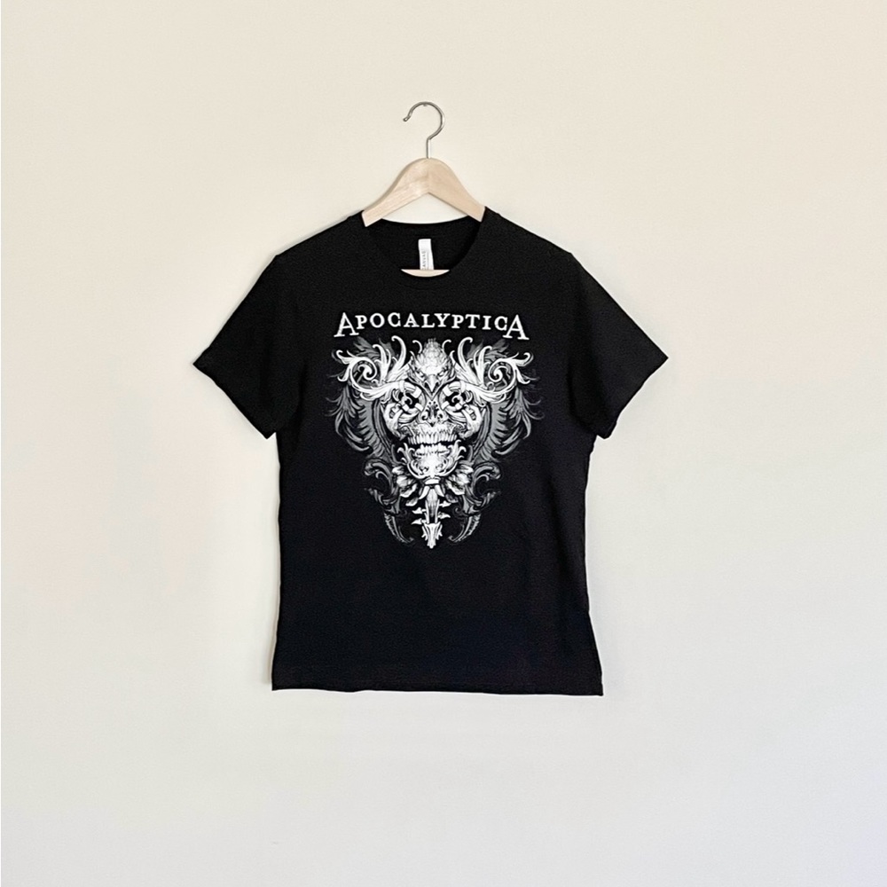 NEW Apocalyptica Mayhem Graphic Black White Concert T Shirt Adult size Medium